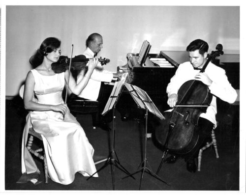 Mr. Echániz with his trio colleagues Norma Auzin and Ron Leonard. José Echániz Collection.