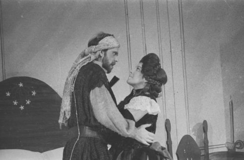Moll Placket with Topinlift, a sailor who is her boyfriend on the side, and for whom she intends to abandon Raccoon.
