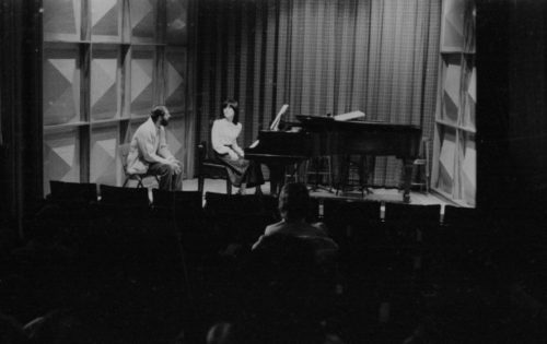 Paul Jacobs working with Eastman piano majors in Howard Hanson Hall.