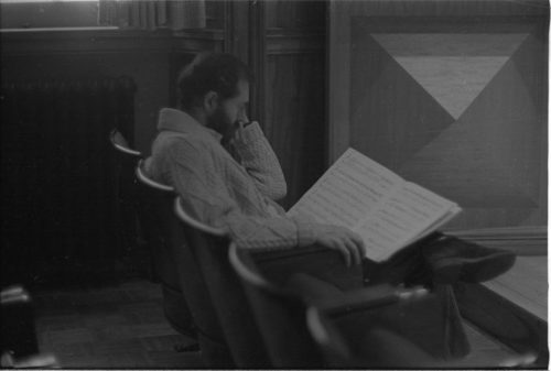 Paul Jacobs working with Eastman piano majors in Howard Hanson Hall.