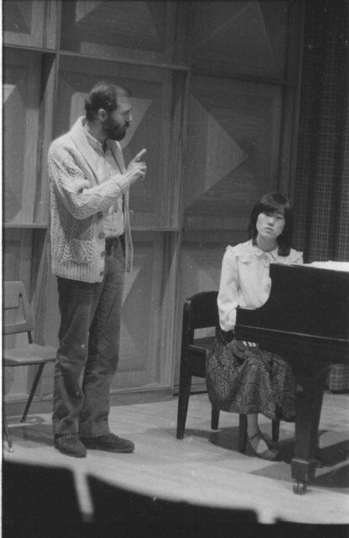 Paul Jacobs working with Eastman piano majors in Howard Hanson Hall.
