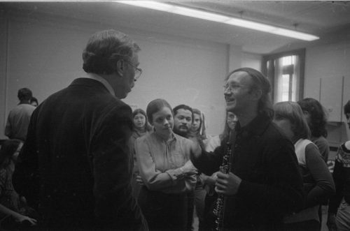 Heinz Holliger working with Eastman oboe majors. Faculty members Robert Sprenkle and Philip West are also present.