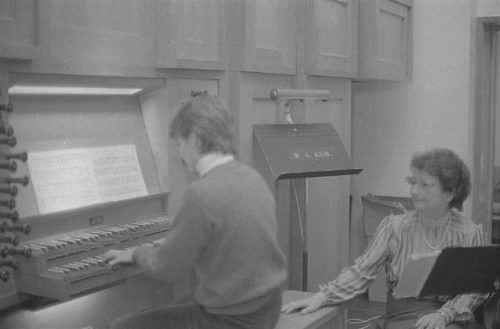 Organist Marie-Claire Alain works with faculty members and students of the Eastman School’s Organ Department in Schmitt Organ Recital Hall.