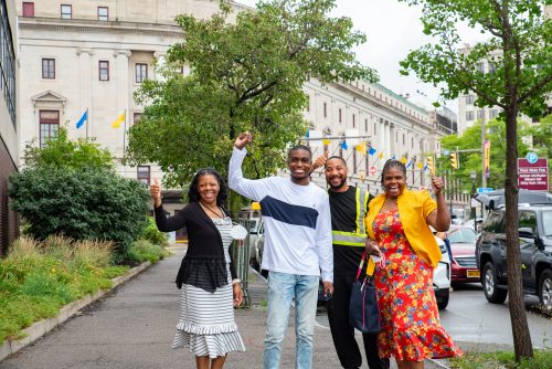 arriving students with parents