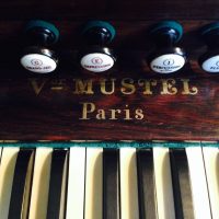 Mustel harmonium keyboard