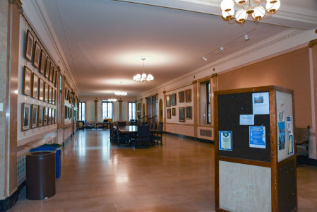 Cominsky Promenade image